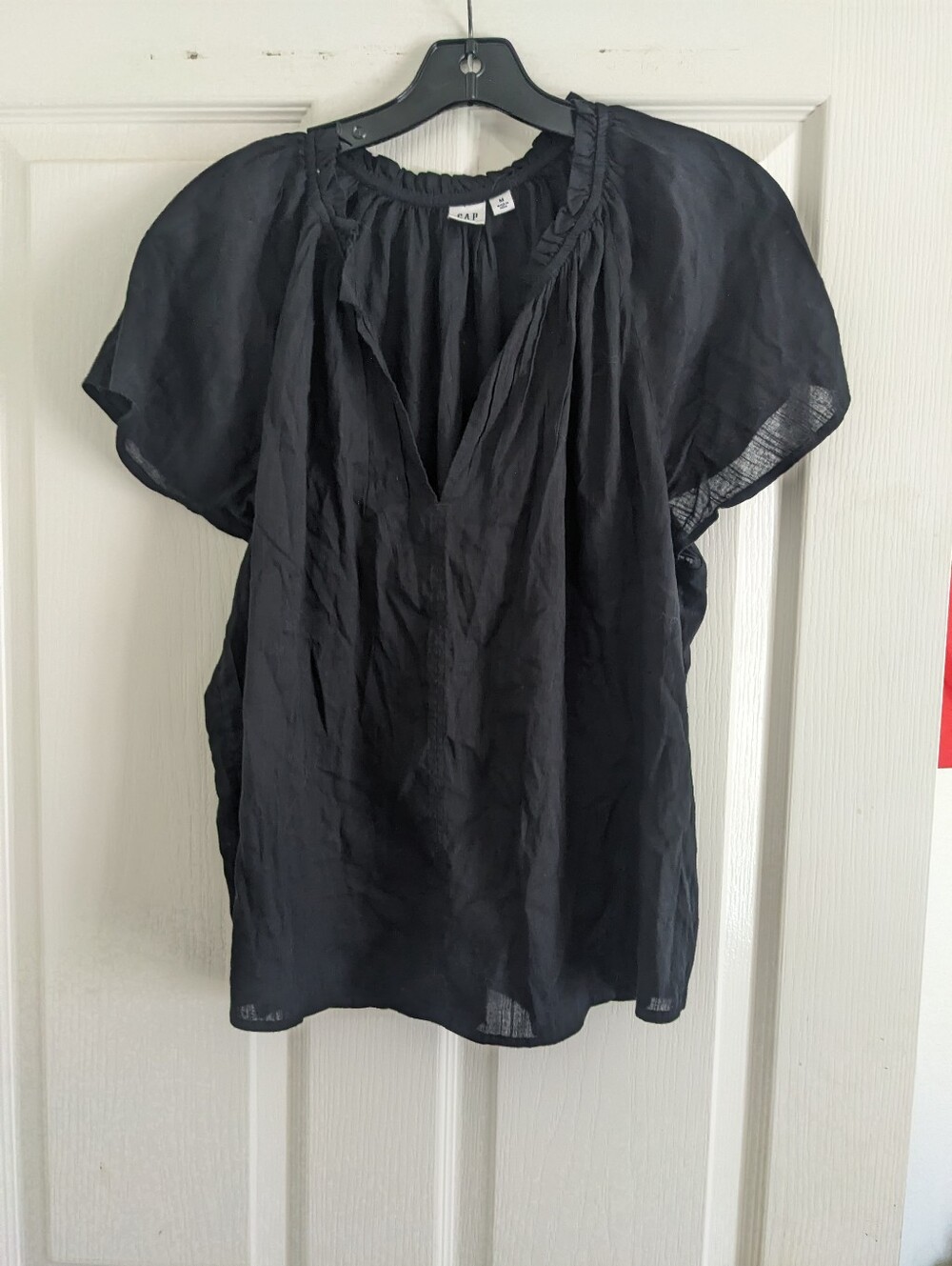 GAP Black Short-Sleeve V-Neck Peasant Top
